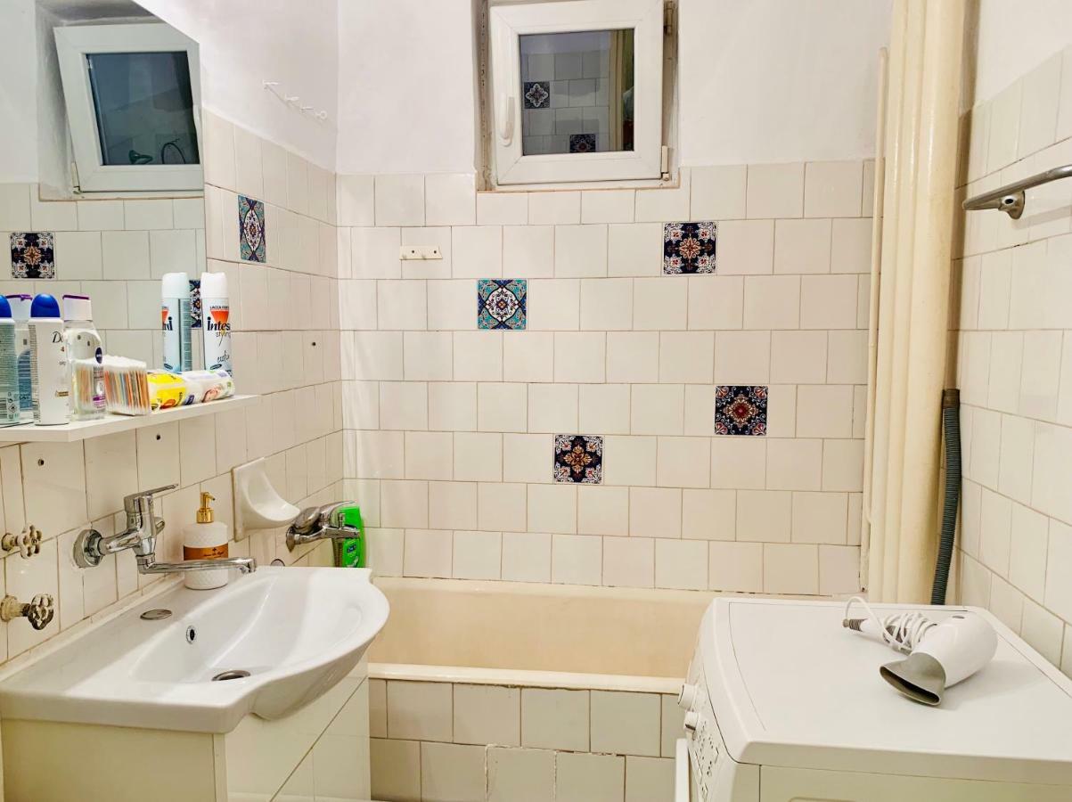 Ultracentral Apartment With All You Need: Wifi, Tv, Ac, Washer, Coffe Temesvár Kültér fotó