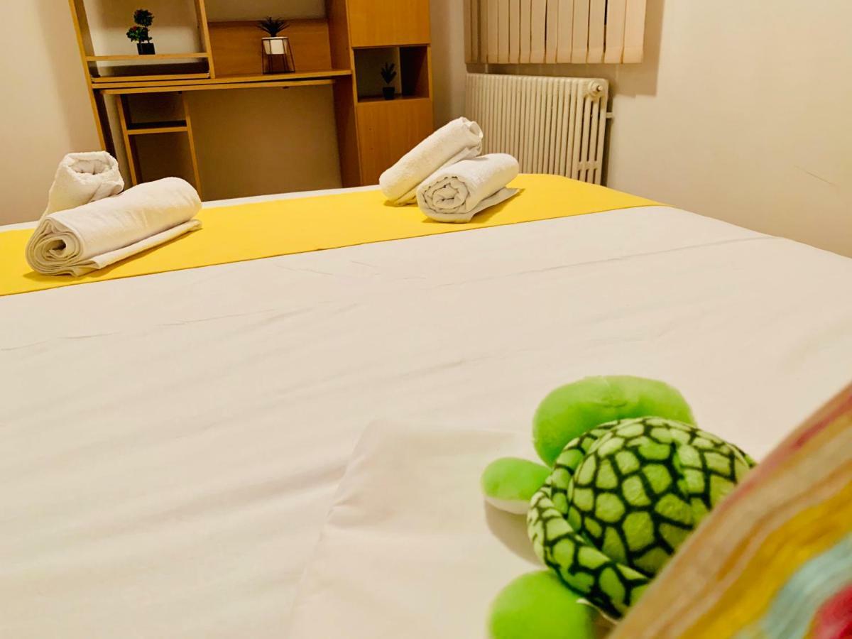 Ultracentral Apartment With All You Need: Wifi, Tv, Ac, Washer, Coffe Temesvár Kültér fotó