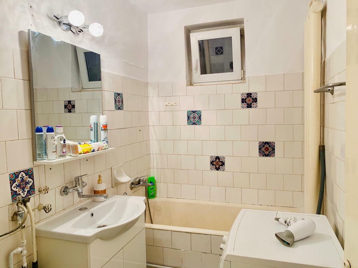 Ultracentral Apartment With All You Need: Wifi, Tv, Ac, Washer, Coffe Temesvár Kültér fotó